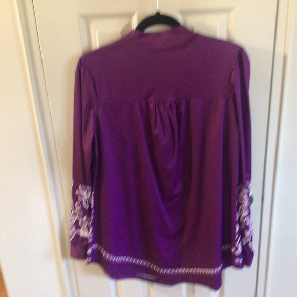 Zulily Large Purple Button Down Tunic with White Flower Trim - Picture 2 of 9